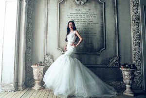 wedding-dresses-1485984_640