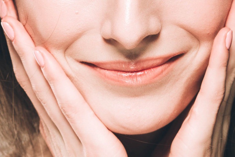 頬のこけと老化