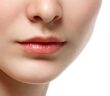 あごのざらつきは毛穴の角栓！？ざらつきをケアしてなめらか肌になる方法